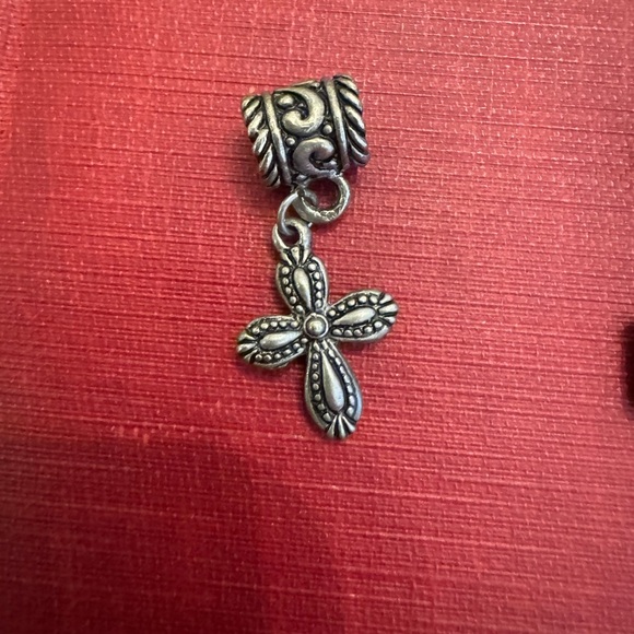 Set of 4 Cross Jewelry Charms for necklace or bracelet, gunmetal color. - Picture 5 of 11